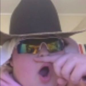 Meet your Posher, Reed